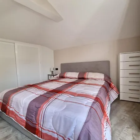 Rosa Apartment